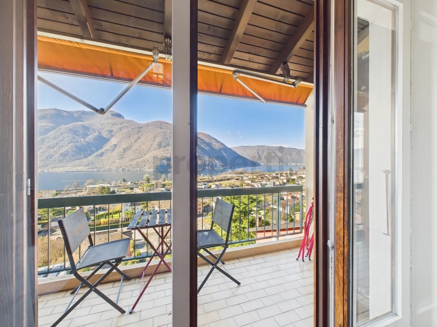 Appartement lumineux de 1,5 pièces avec balcon à Melano - Photo 1 sur 10