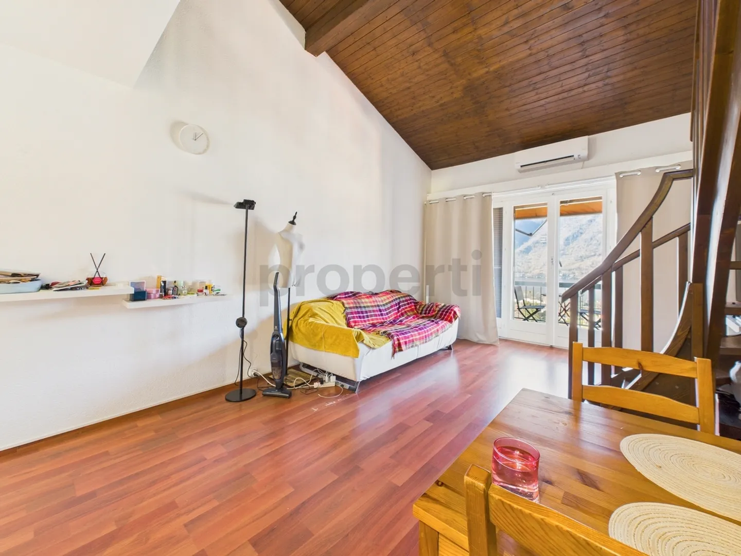 Appartement lumineux de 1,5 pièces avec balcon à Melano - Photo 2 sur 10