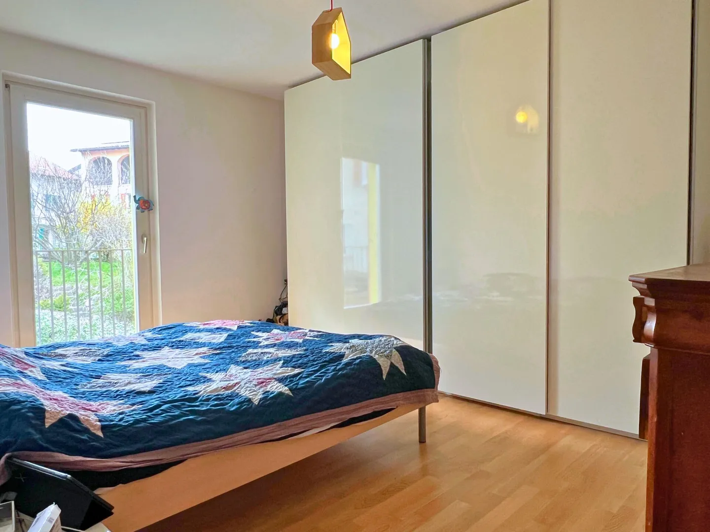 Belle maison individuelle sur trois étages, rénovée et avec son propre jardin - Photo 7 sur 14
