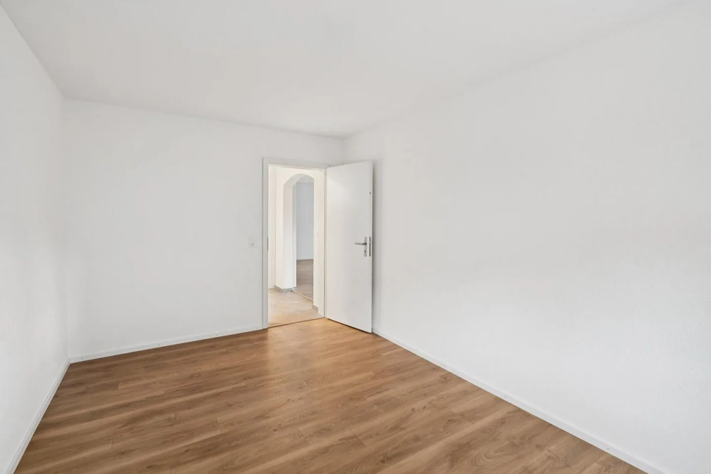 Your new home with garden seating area 4.5-room apartment after comprehensive... - Photo 4 of 10