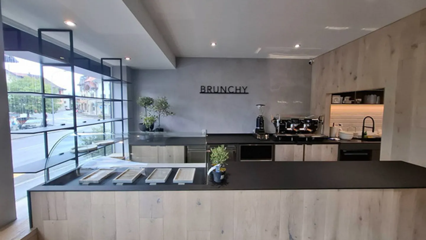 Mixed-use building with independent premises in the heart of Oron-la-Ville - Photo 2 of 12