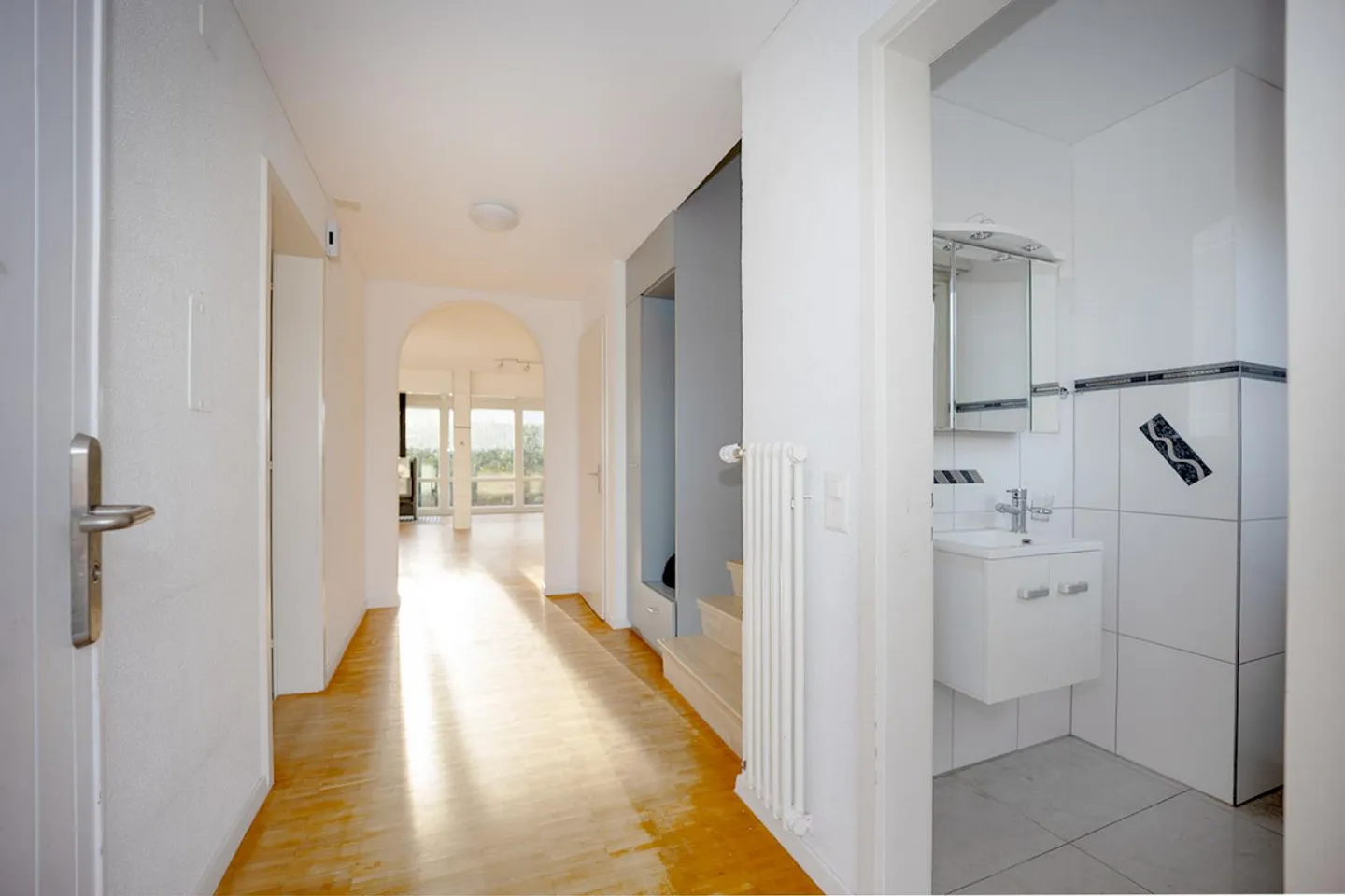 Maison individuelle dans un quartier résidentiel attrayant avec potentiel - Photo 6 sur 14