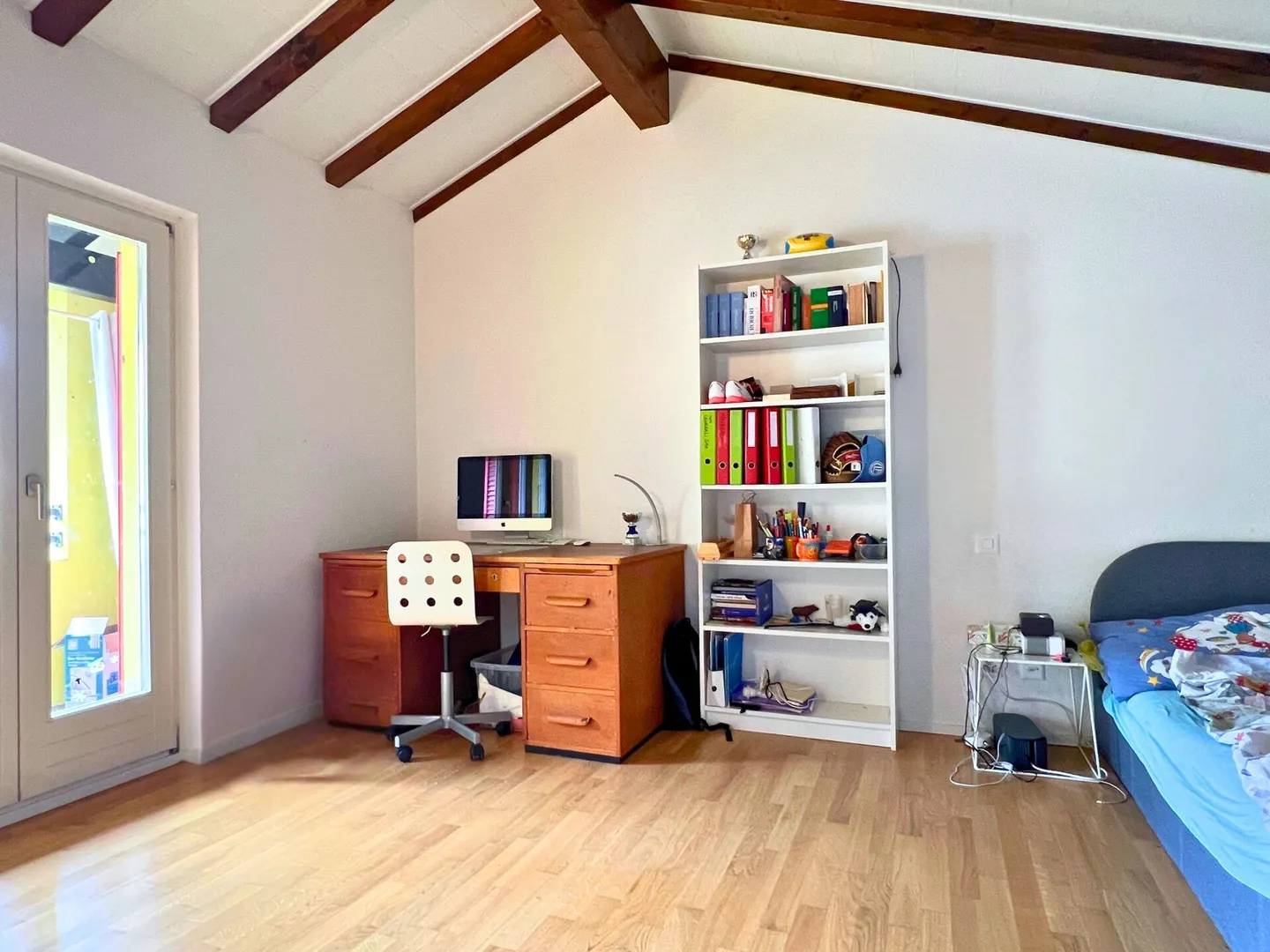 Belle maison individuelle sur trois étages, rénovée et avec son propre jardin - Photo 8 sur 14