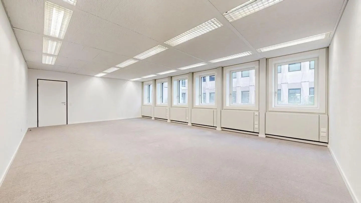 Votre nouveau lieu de travail - moderne, central et prêt à emménager - Photo 1 sur 7