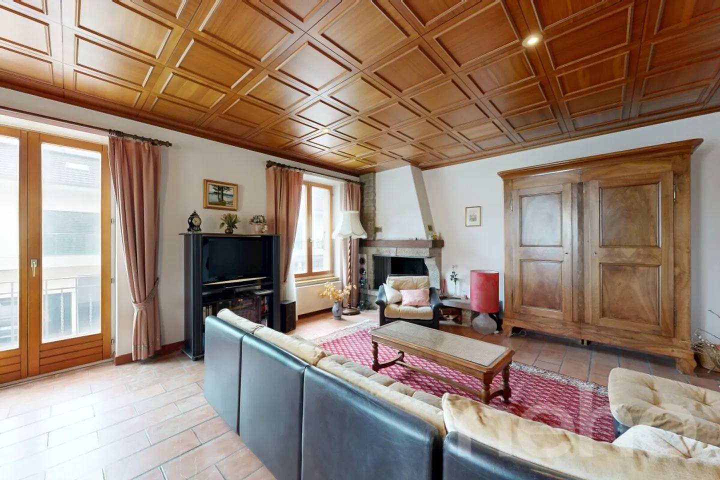 Ampia casa multi-familiare - Foto 5 di 12