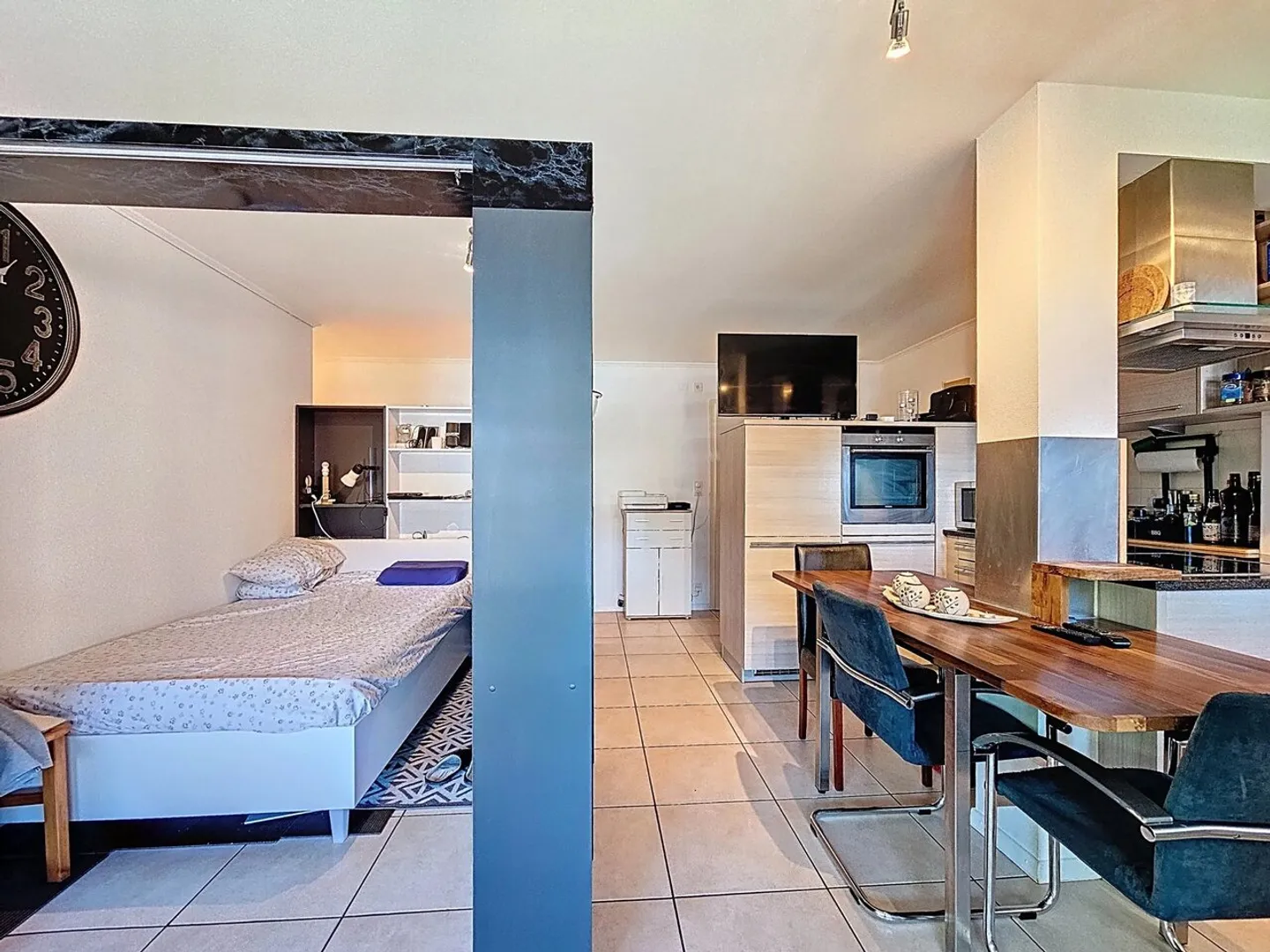 Spezialinvestor, schöne 2-Zimmer-Wohnung mit Innenparkplatz, nahe dem See - Foto 4 von 8