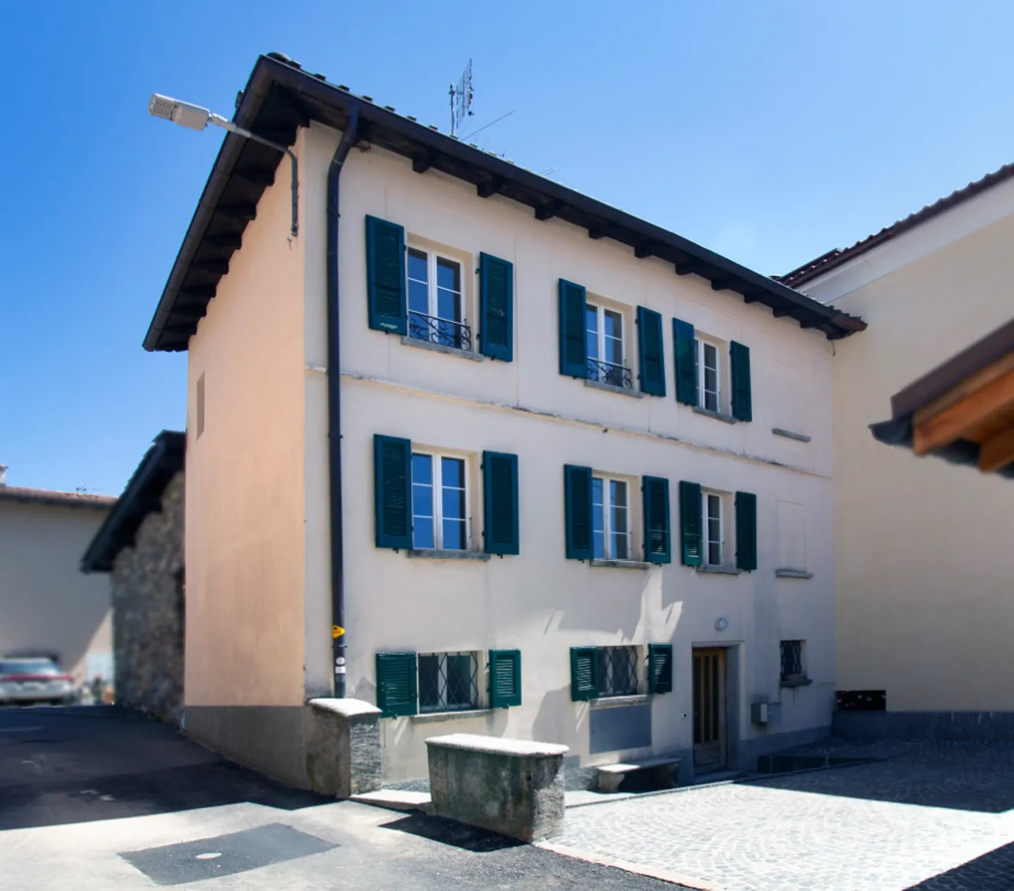 Helles Kernhaus - Foto 1 von 7