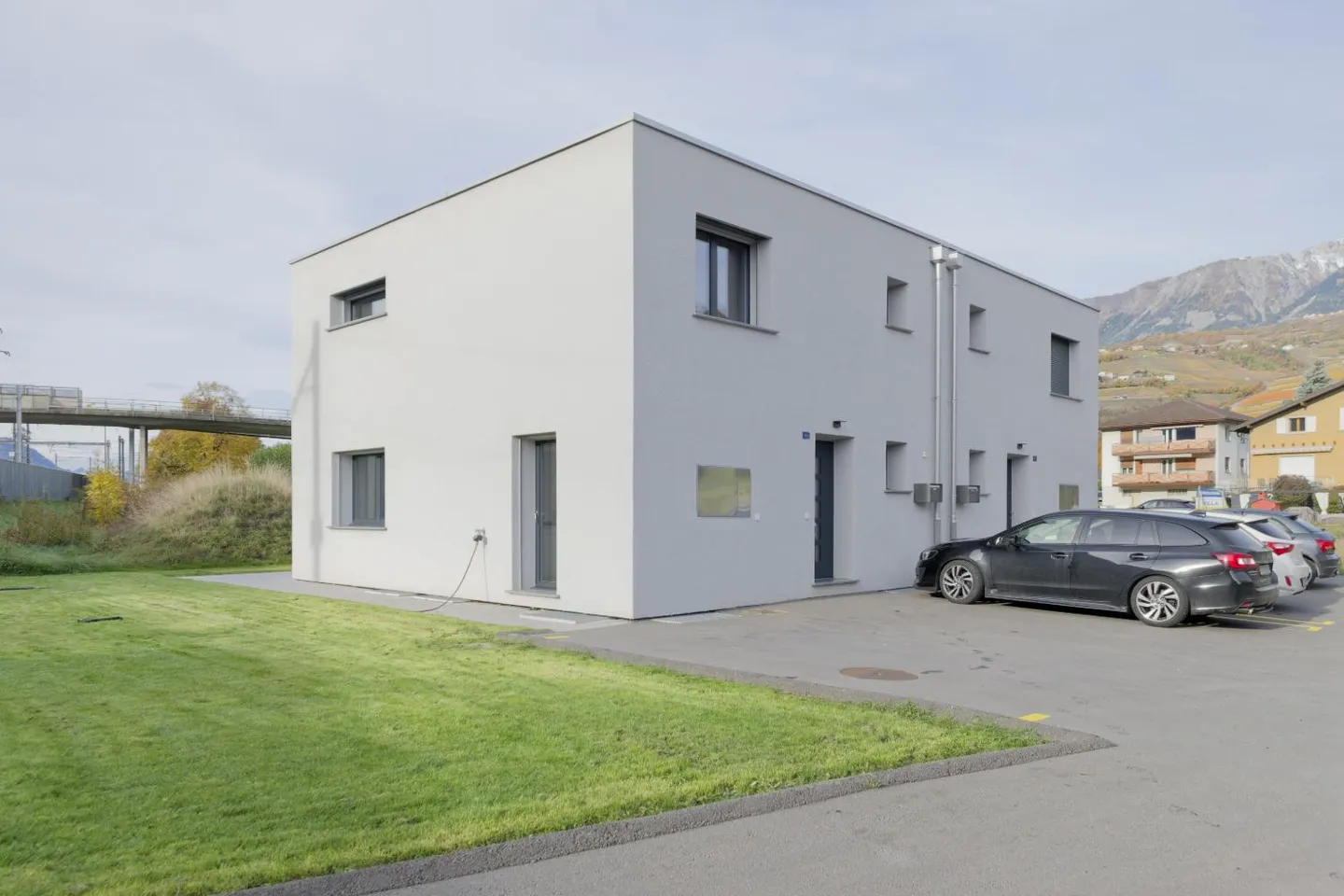 Haus - Foto 1 von 11