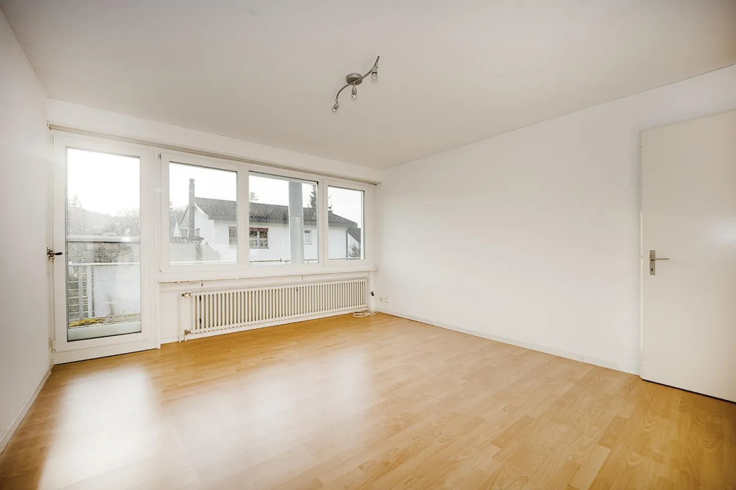 Maison individuelle dans un quartier résidentiel attrayant avec potentiel - Photo 10 sur 14