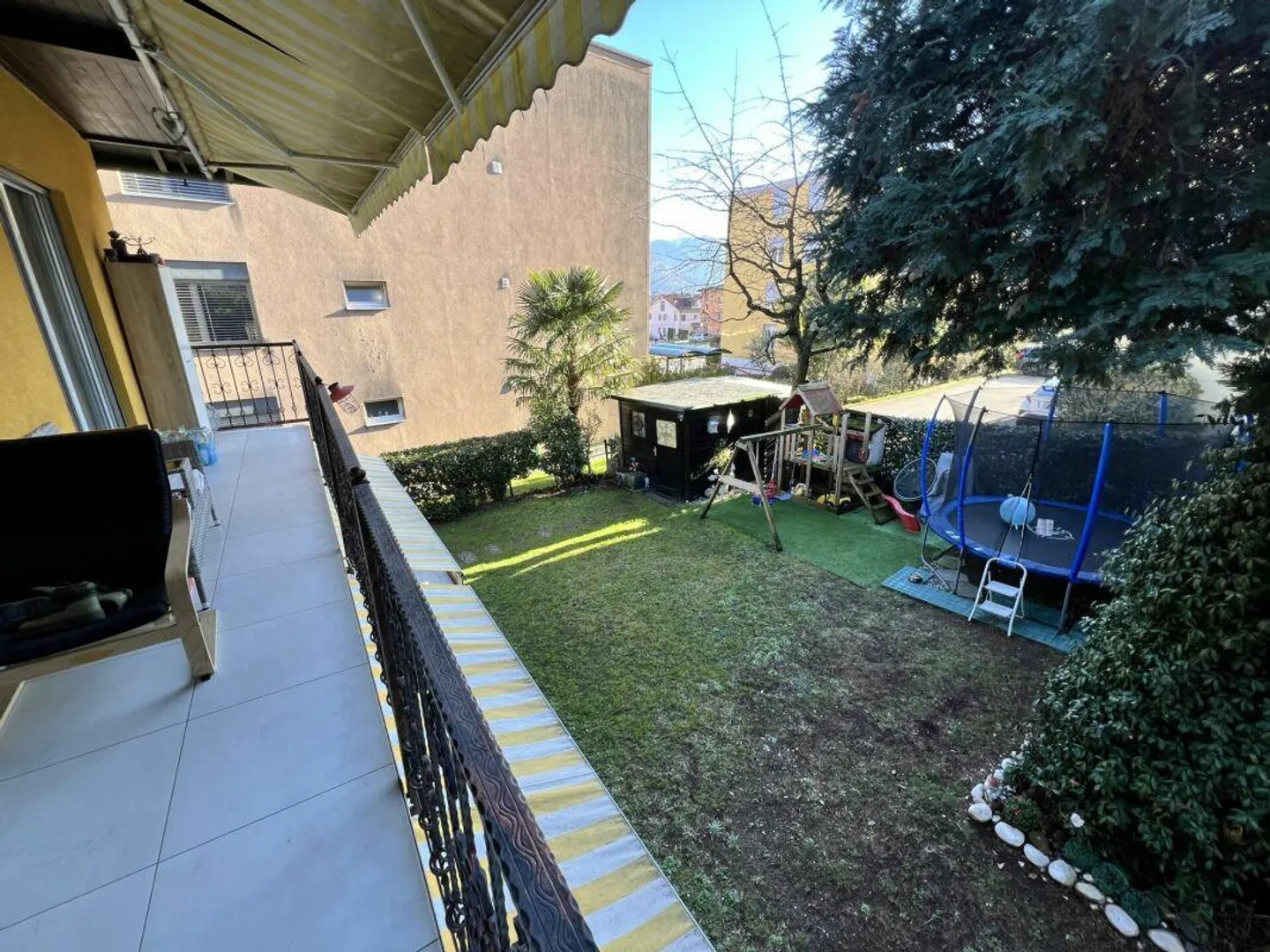 Maison uni-familiale de 3,5 + 3,5 pièces avec jardin - Photo 17 sur 28