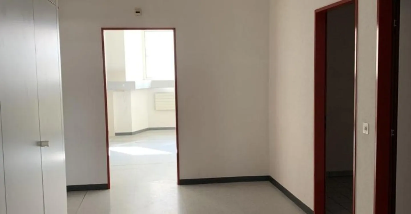 Montreux 2 minutes from the train station - offices - fixed-term lease - Photo 4 of 10