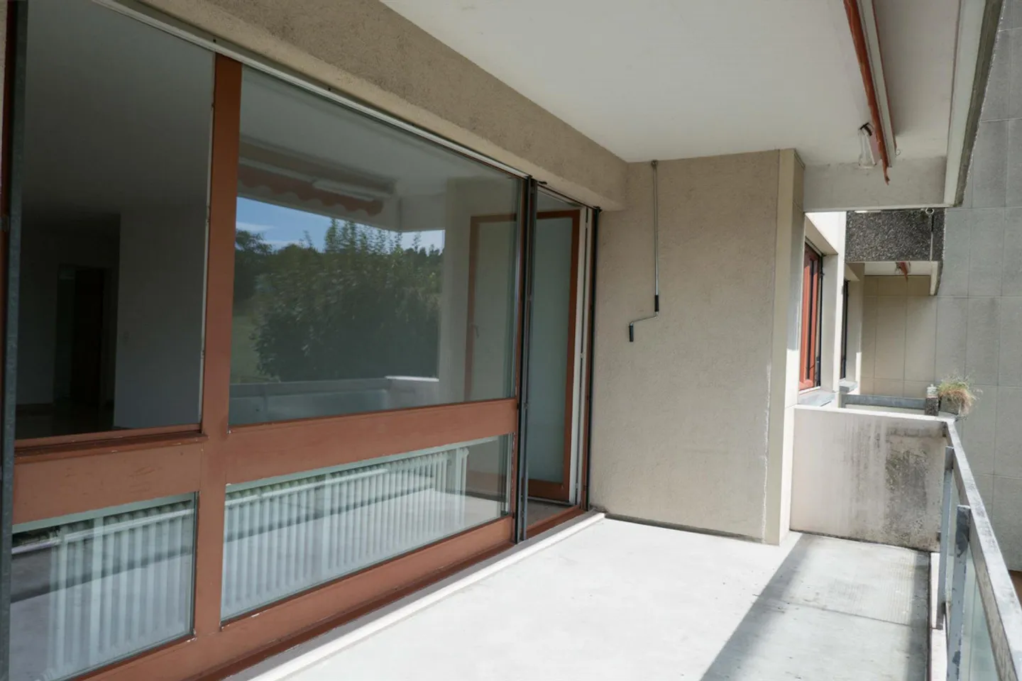 Super affordable 5-room apartment with a view - Photo 9 of 18