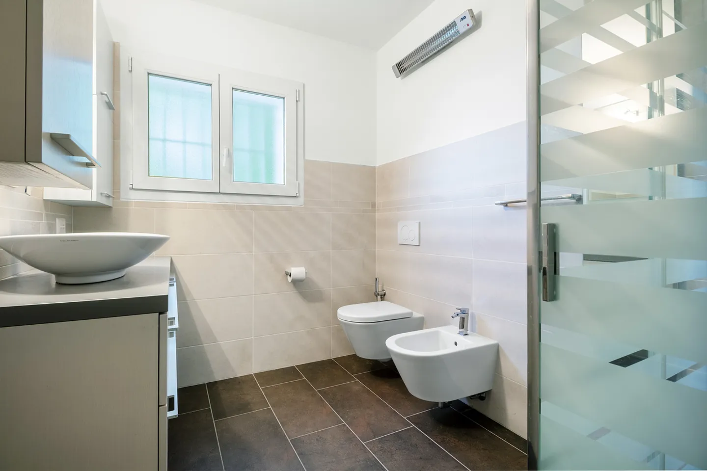 Costruisci la tua tranquillità: casa ristrutturata con grande terreno - Foto 5 di 8
