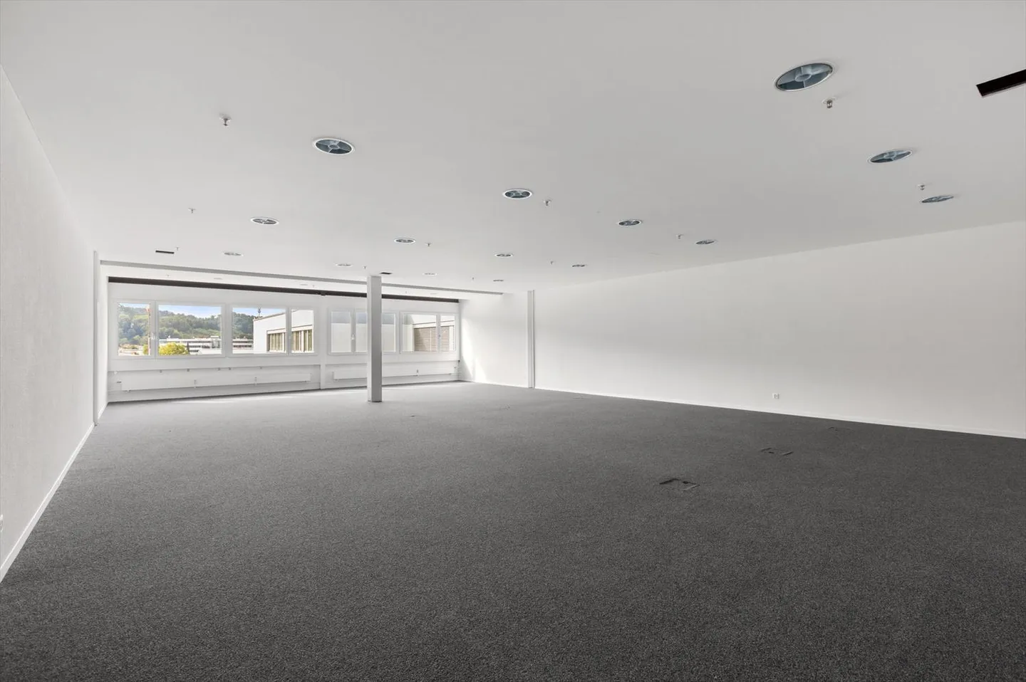 Spazi per uffici attraenti in una posizione centrale a Oberentfelden - Foto 3 di 8
