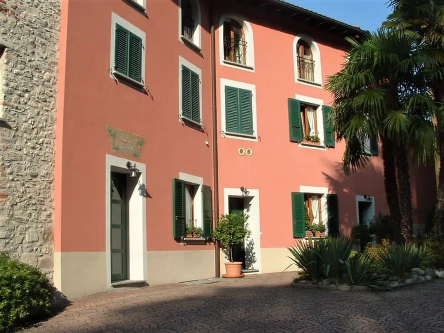 Appartement avec vue sur le lac dans une résidence exclusive - Photo 18 sur 19