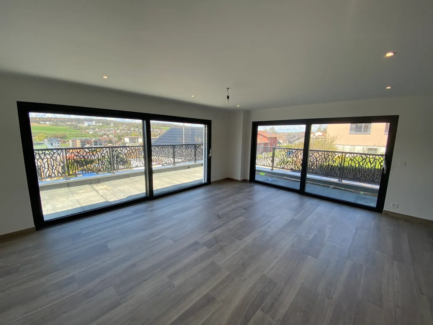 Hochwertige 4,5-Zimmer-Wohnung mit Aufzug. - Foto 4 von 27