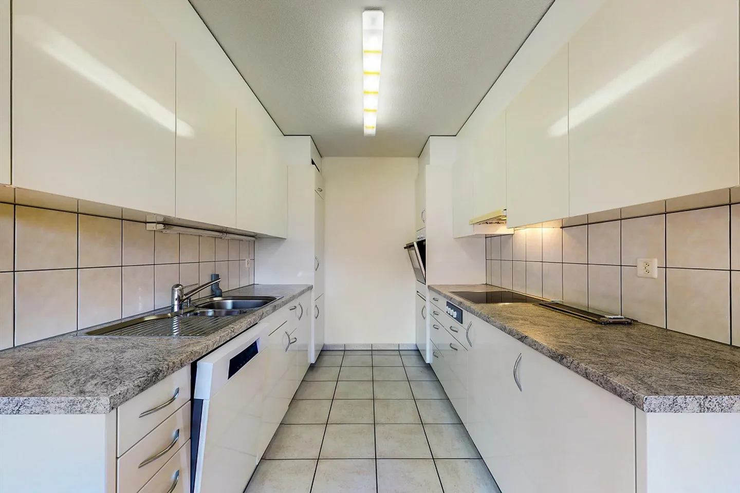 Family apartment in rural green development - Photo 5 of 9