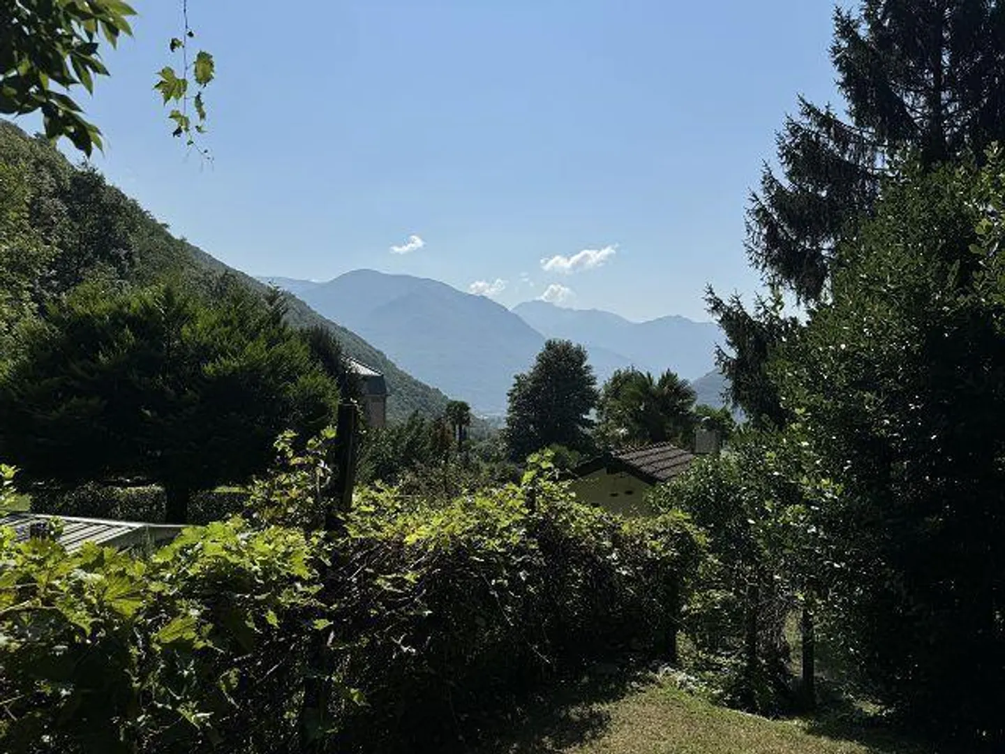 Charmante villa de 7,5 pièces à Claro - Photo 37 sur 40