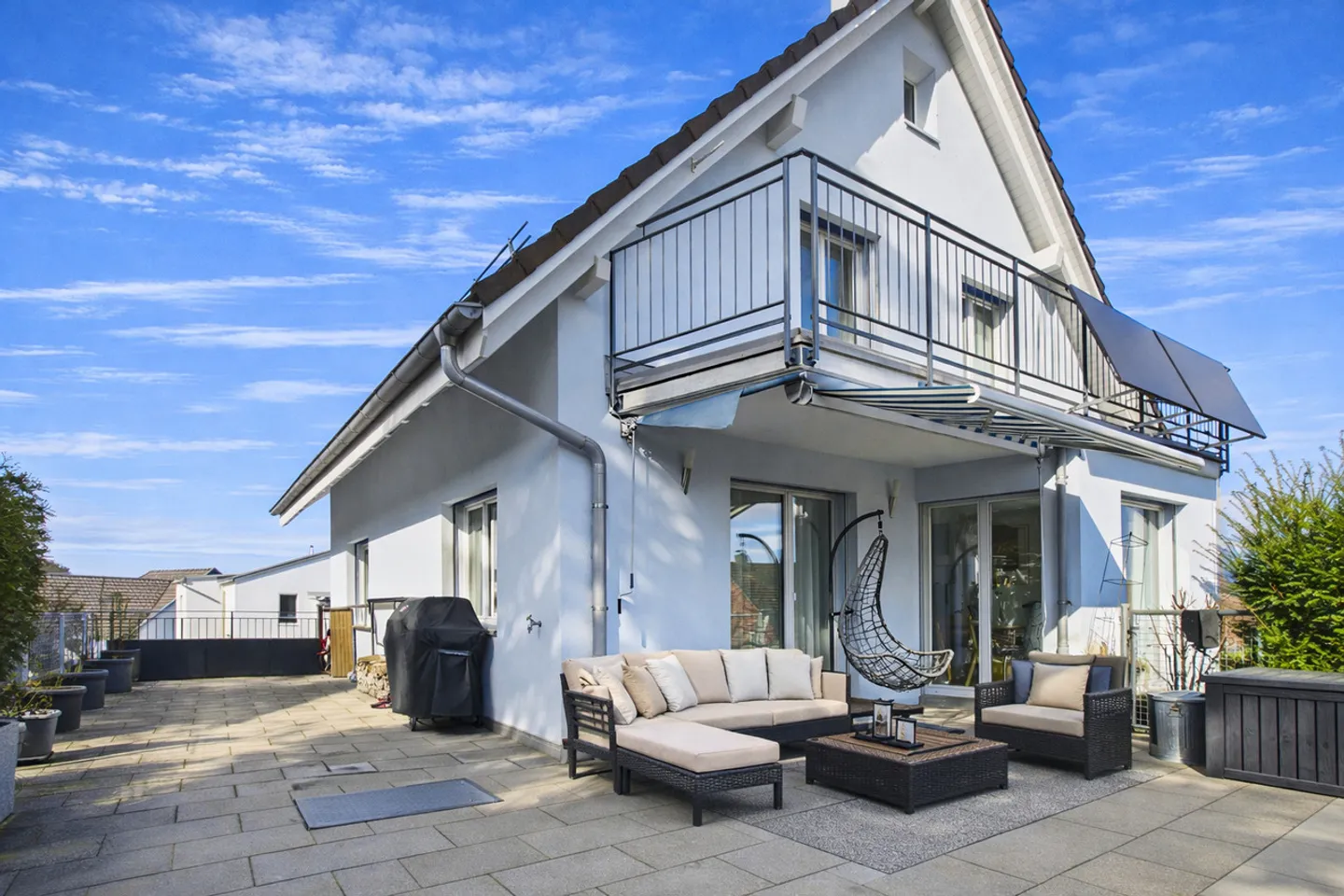 Casa unifamiliare di 5,5 stanze ben tenuta con ampio spazio esterno - Foto 8 di 15