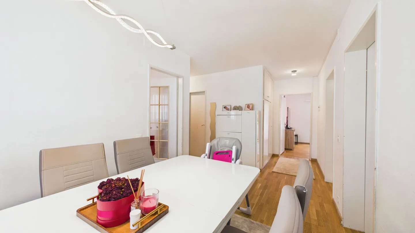 Helle 3.5-Zimmer-Wohnung in Dietikon - Foto 4 von 10