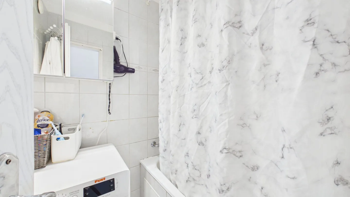 Helle 3.5-Zimmer-Wohnung in Dietikon - Foto 8 von 10