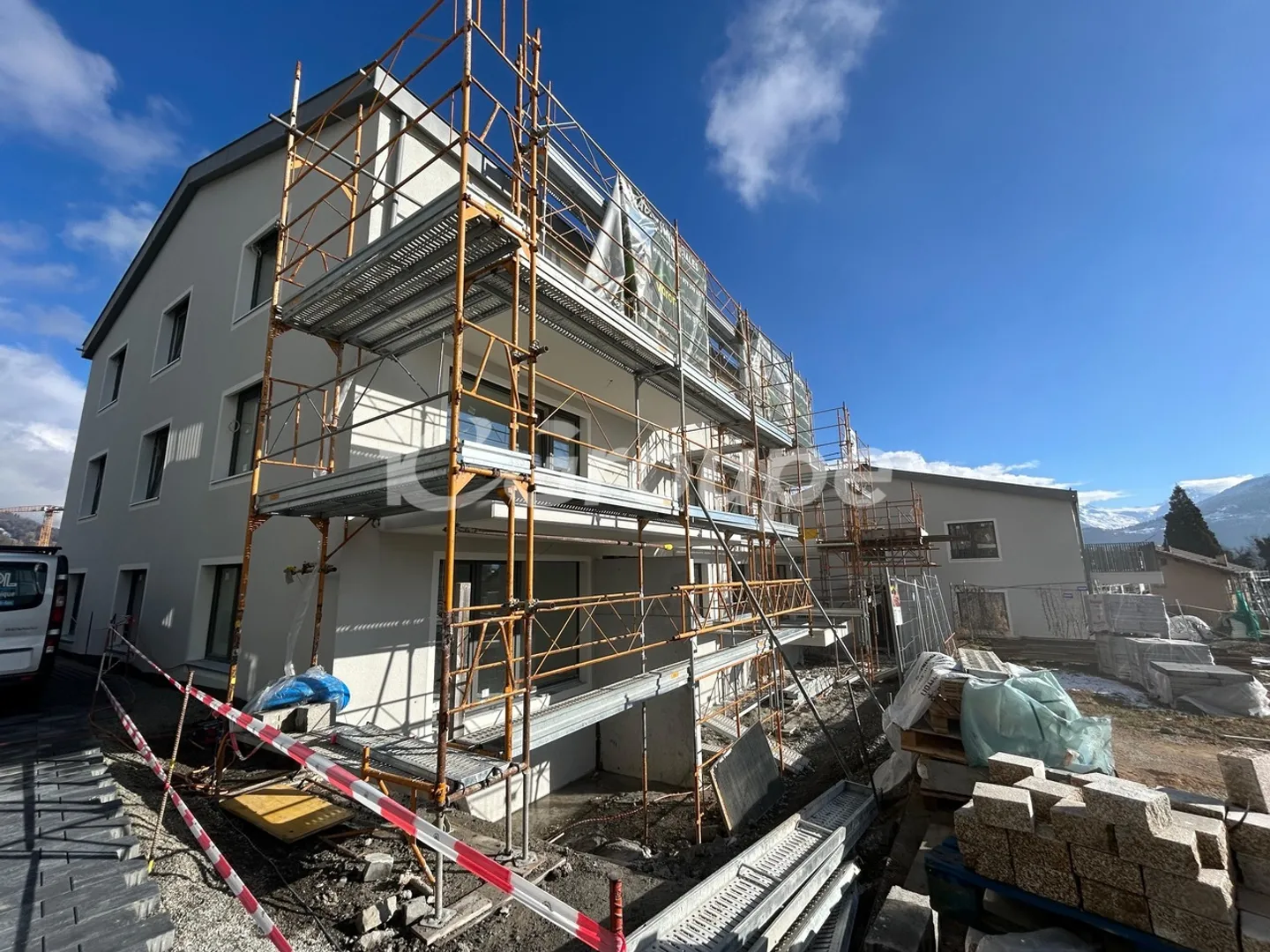 Ufficio / Cabinet di 3,5 stanze in affitto per indipendenti - Foto 1 di 7