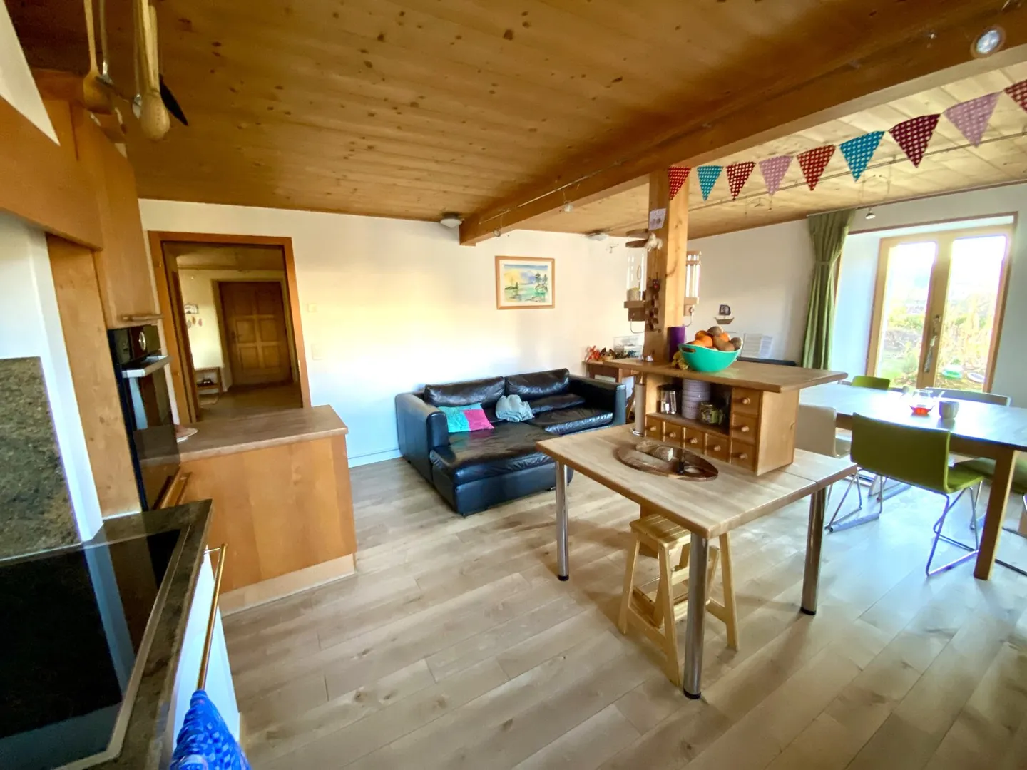 Spacious house with garden, stable, barn - Photo 19 of 47