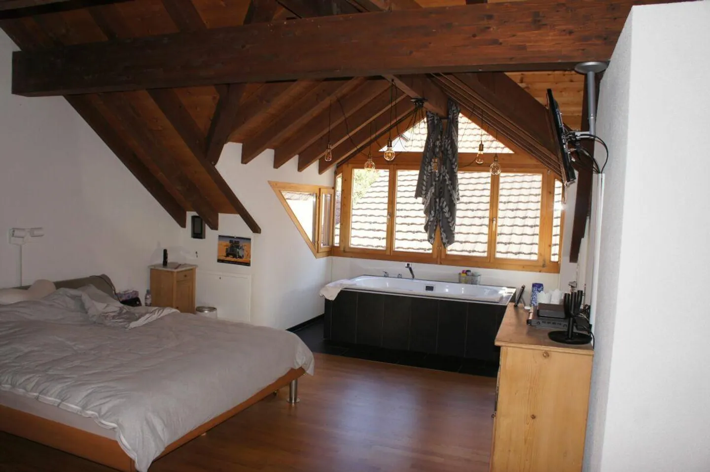 Property with many uses and great potential - Photo 5 of 13