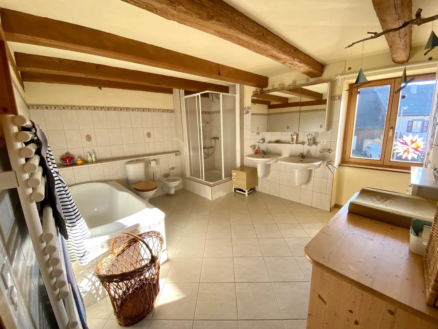 Spacious house with garden, stable, barn - Photo 34 of 47