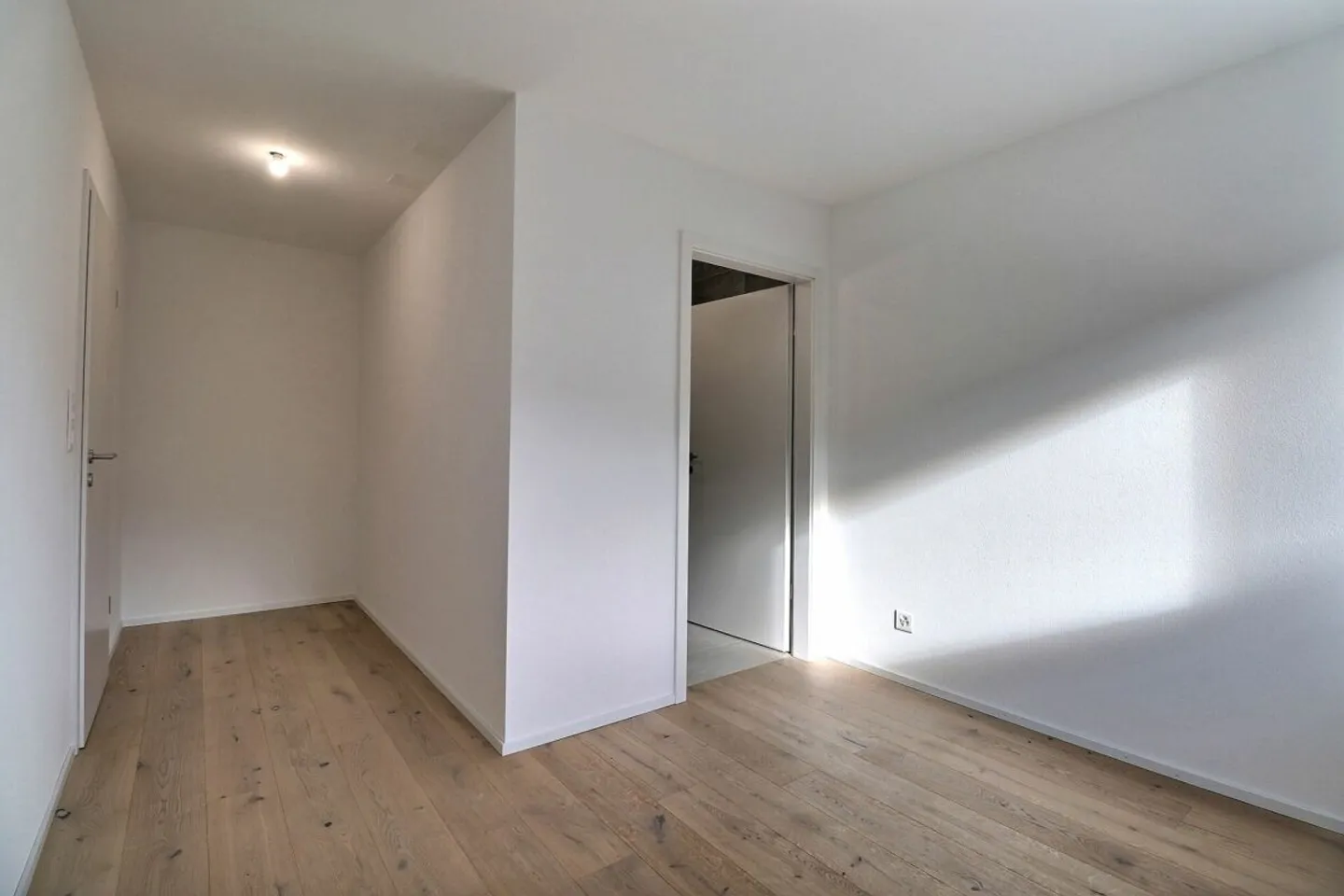 3.5 room apartment available in the attic - Photo 4 of 14