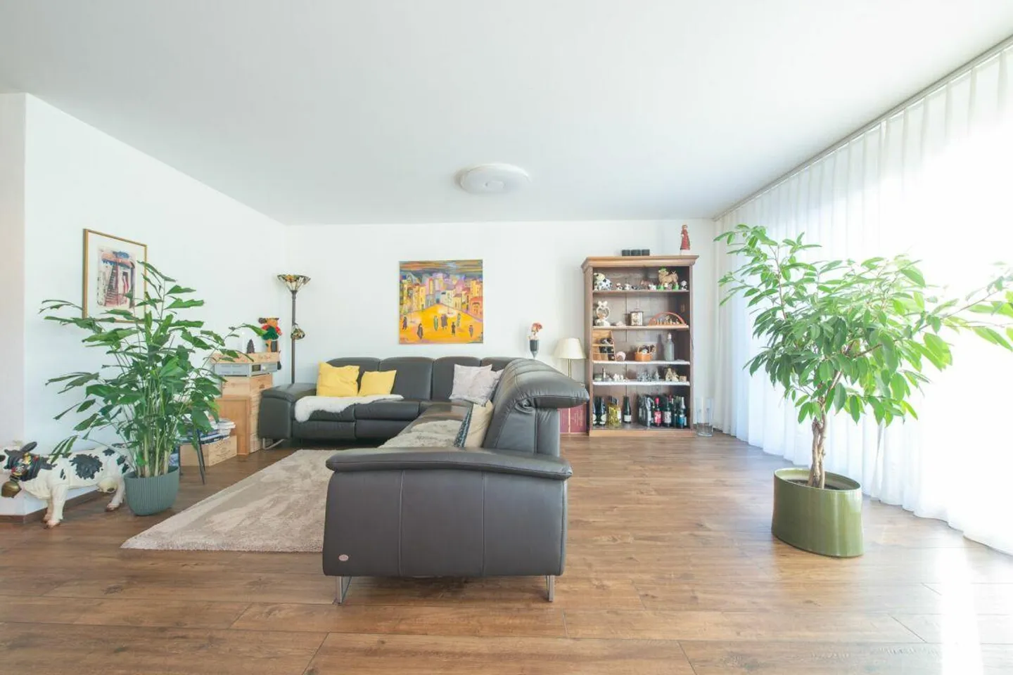 Appartement moderne de 4,5 pièces avec grand balcon - à quelques pas... - Photo 2 sur 16