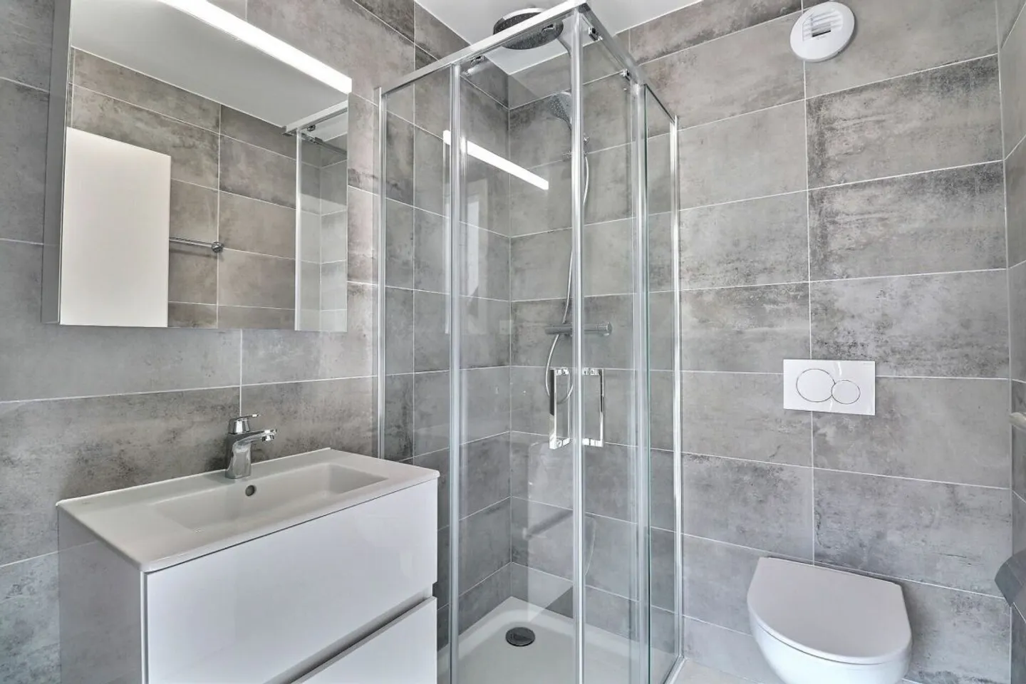 3.5 room apartment available in the attic - Photo 5 of 14