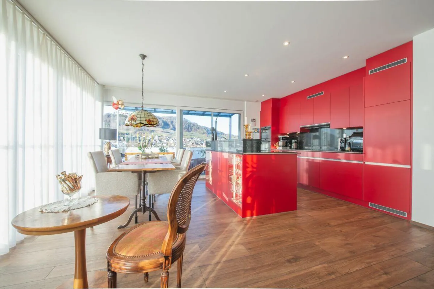 Appartement moderne de 4,5 pièces avec grand balcon - à quelques pas... - Photo 4 sur 16