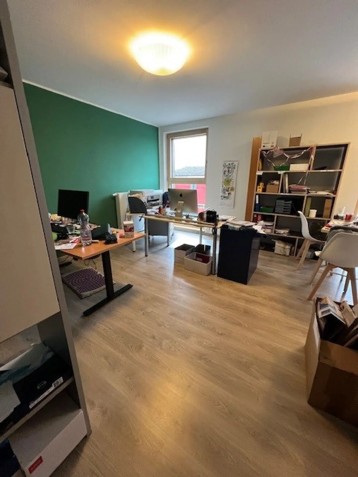 Superbo spazio commerciale/ufficio idealmente situato - Foto 4 di 4