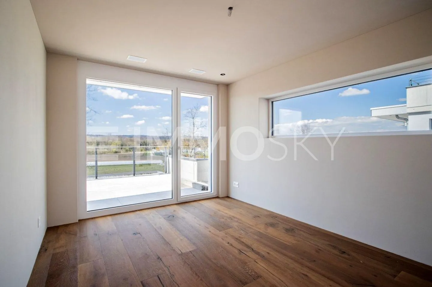 4.5 Room House - Photo 4 of 5