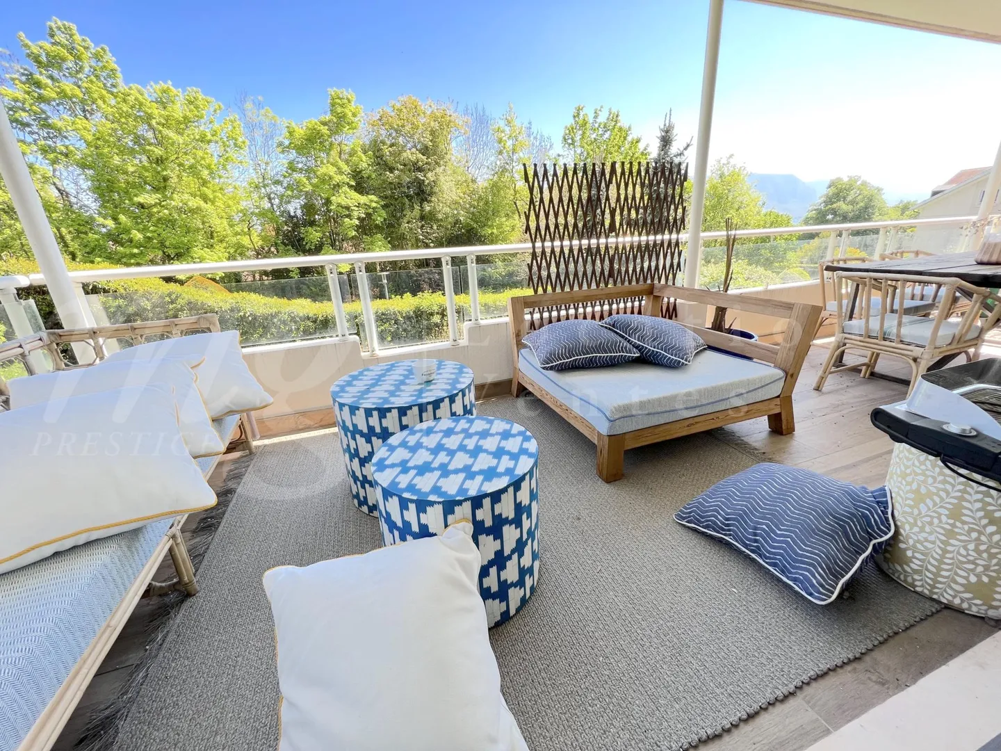 VILLAGGIO VICINO! MAGNIFICO APPARTAMENTO DI 250 m2, GRANDE TERRAZZA E VISTA APERTA - Foto 1 di 14