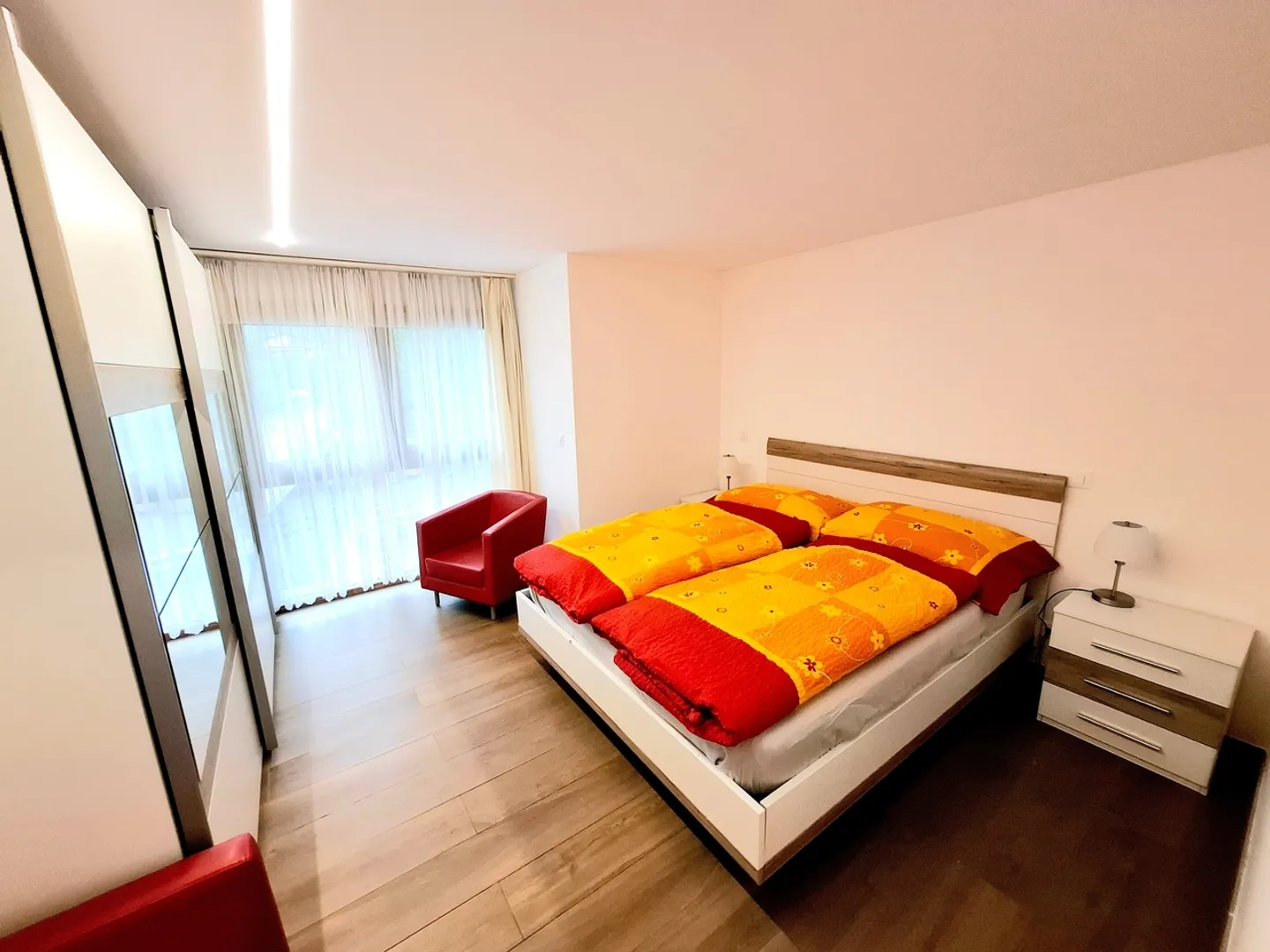 Modernes 3,5-Zimmer-Apartment auf zwei Ebenen in Verzasca - Foto 4 von 9