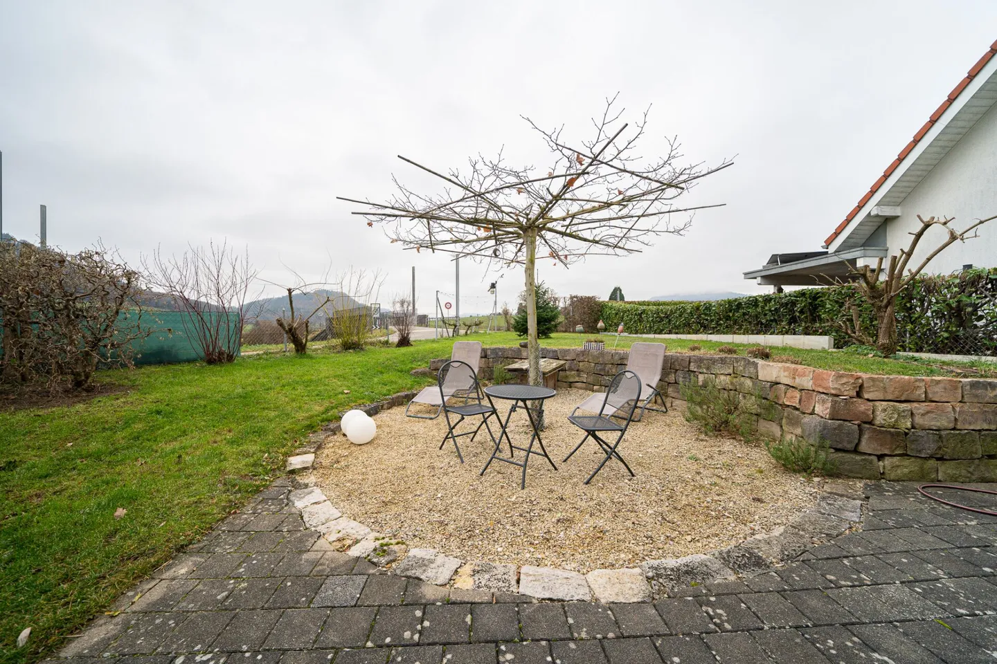 Casa unifamiliare in posizione non edificabile a Frick - Foto 10 di 13