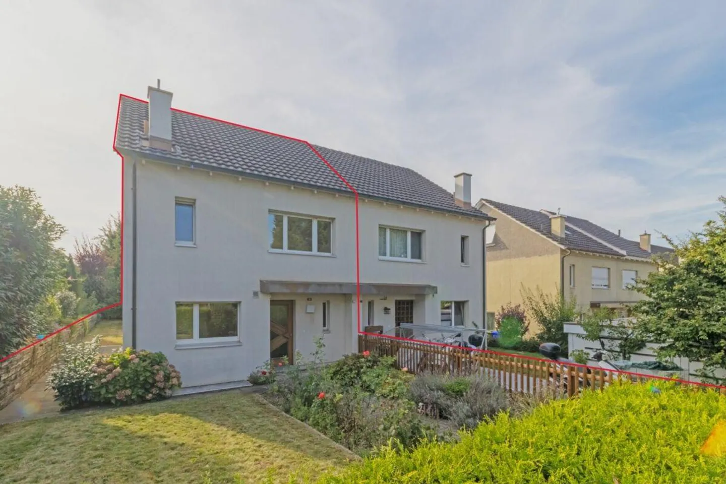 5.5 Z' semi-detached house with large garden and private garage box - Photo 1 of 13