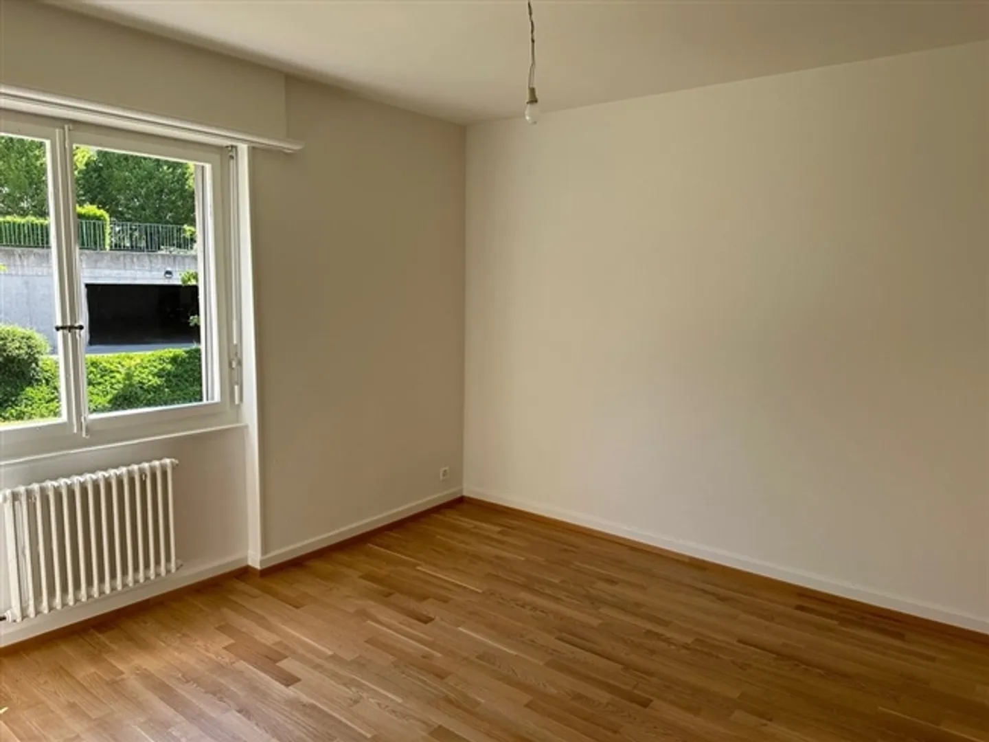 Appartement rénové et bien situé de 2,5 pièces à Prilly - Photo 3 sur 5