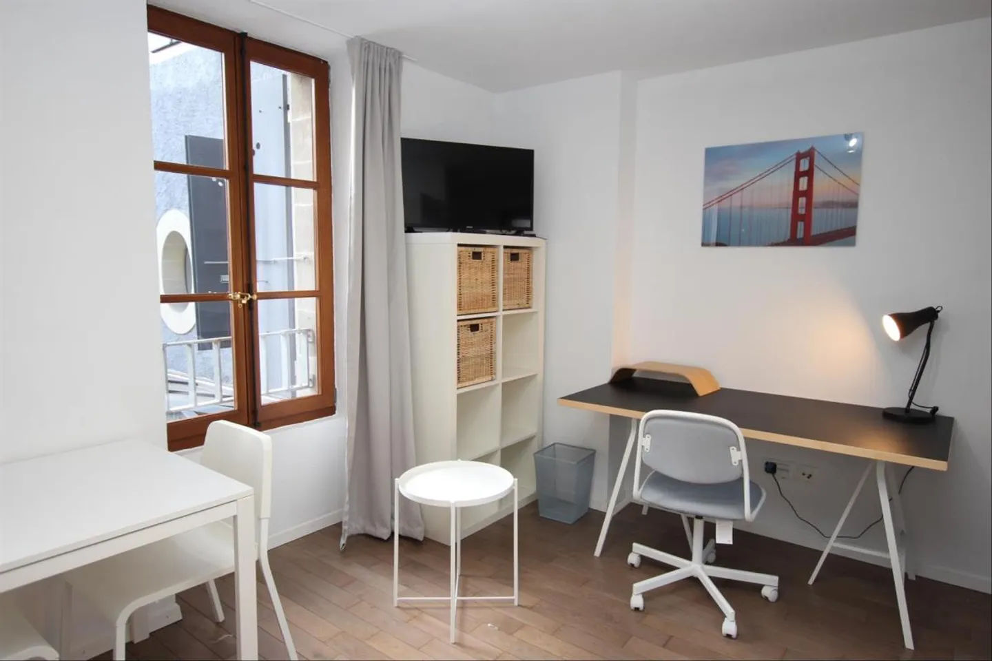 Furnished apartment for rent - Photo 1 of 6