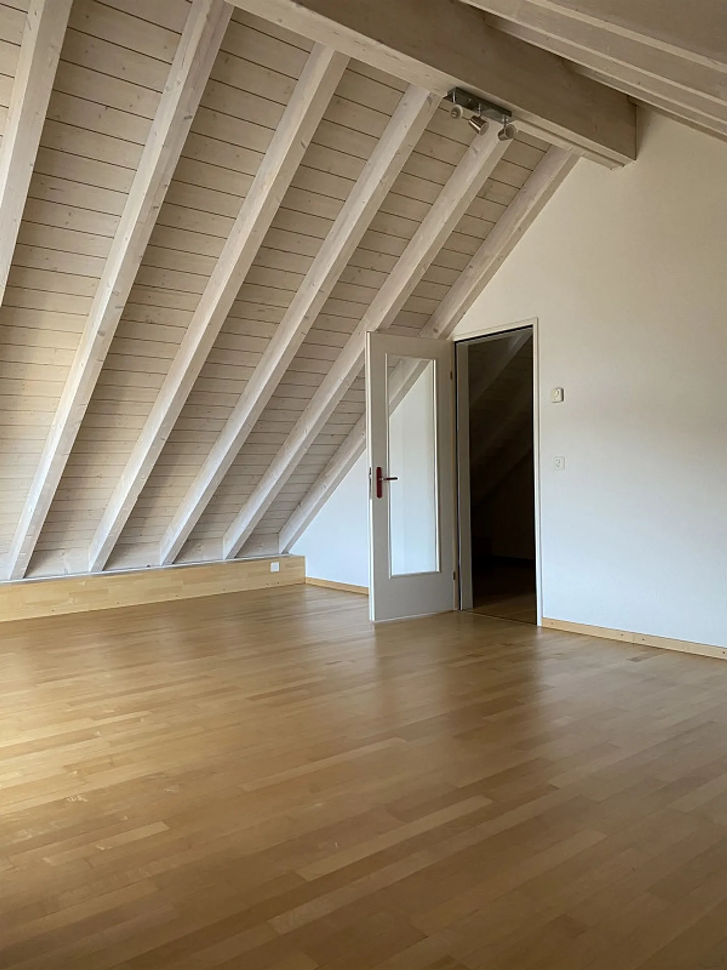 Enough space for family and home office, 7-room house in a top location - Photo 11 of 14