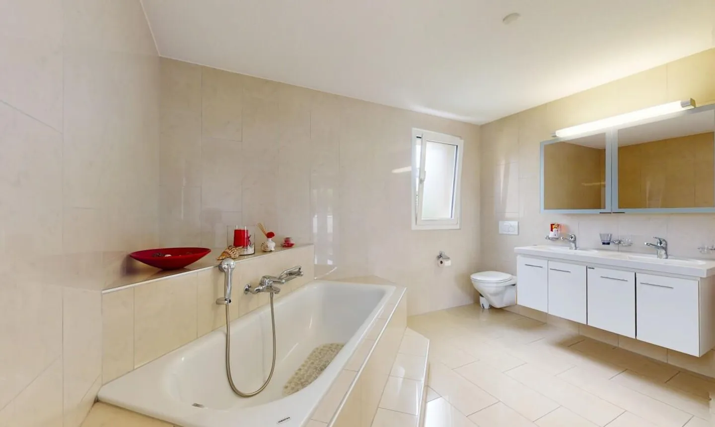 La tua nuova casa con un grande balcone e vista panoramica - Foto 8 di 13