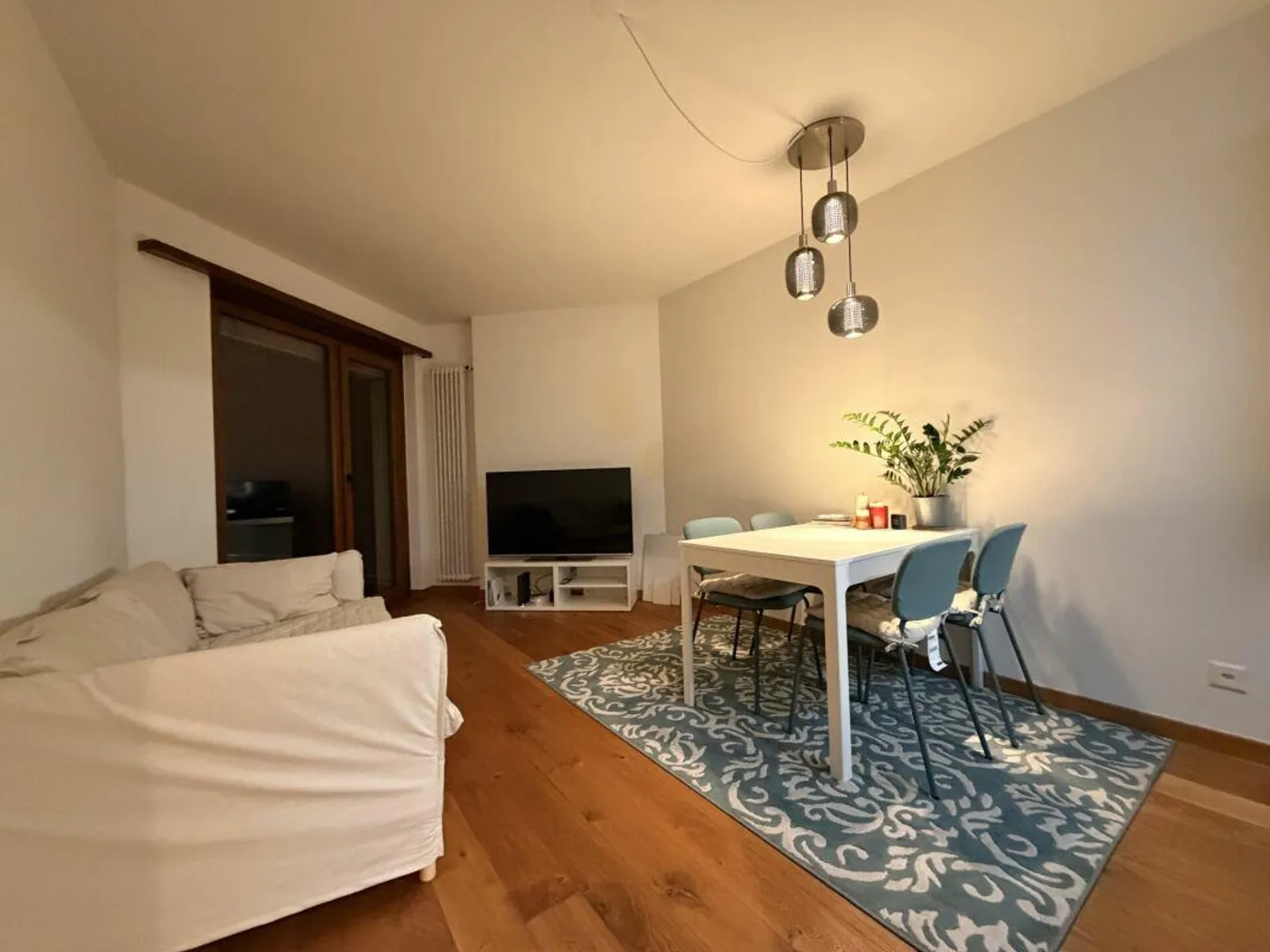 PARADISO · RENOVIERTES UND MÖBLIERTES 2,5-ZIMMER-APARTMENT · SEEBLICK AN EINEM AUSGEZEICHNETEN ORT - Foto 6 von 18