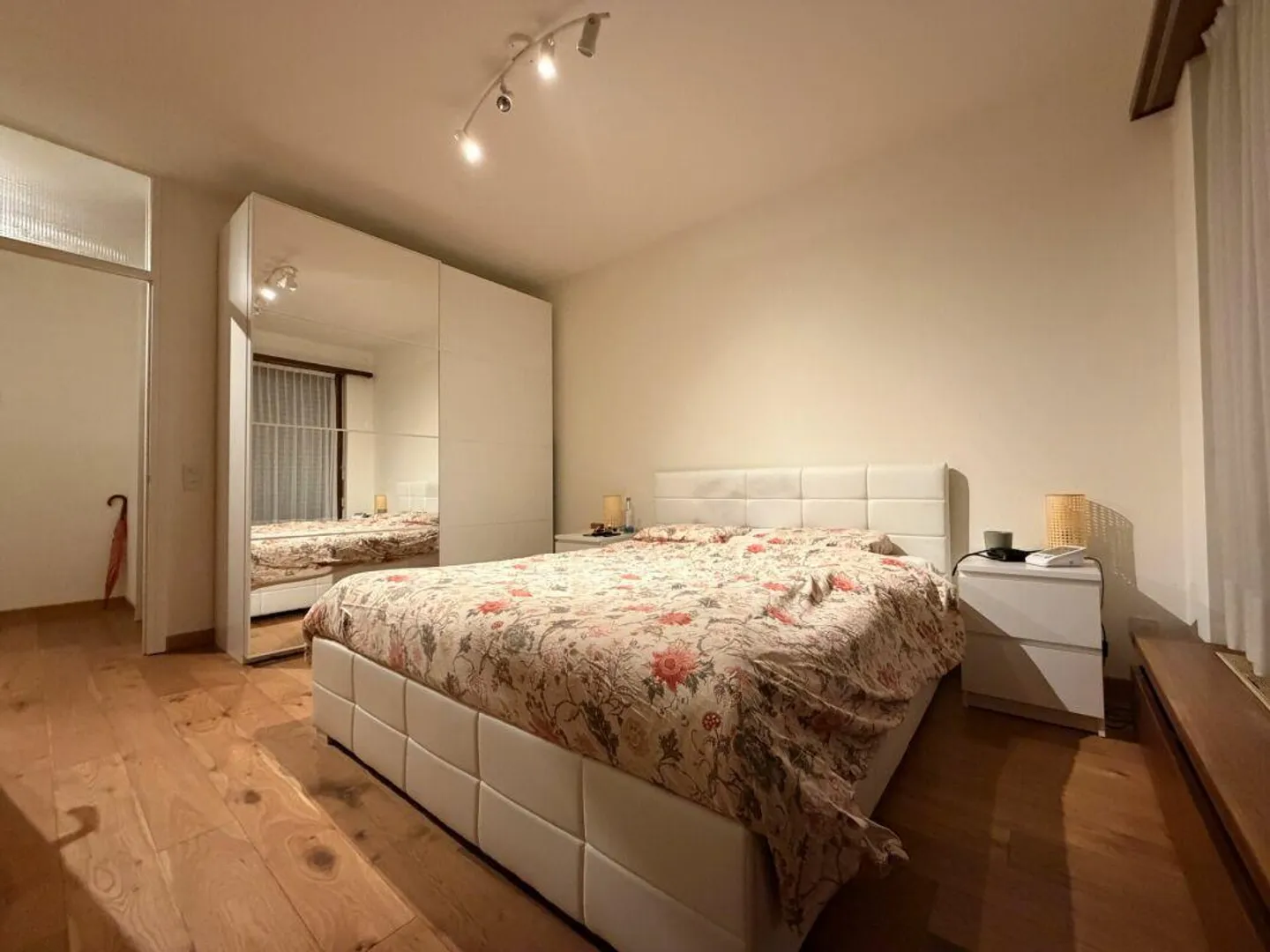 PARADISO · RENOVIERTES UND MÖBLIERTES 2,5-ZIMMER-APARTMENT · SEEBLICK AN EINEM AUSGEZEICHNETEN ORT - Foto 7 von 18