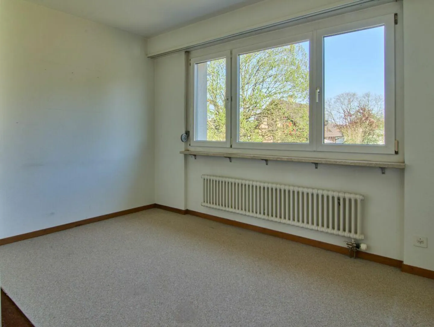 5.5 Z' semi-detached house with large garden and private garage box - Photo 5 of 13