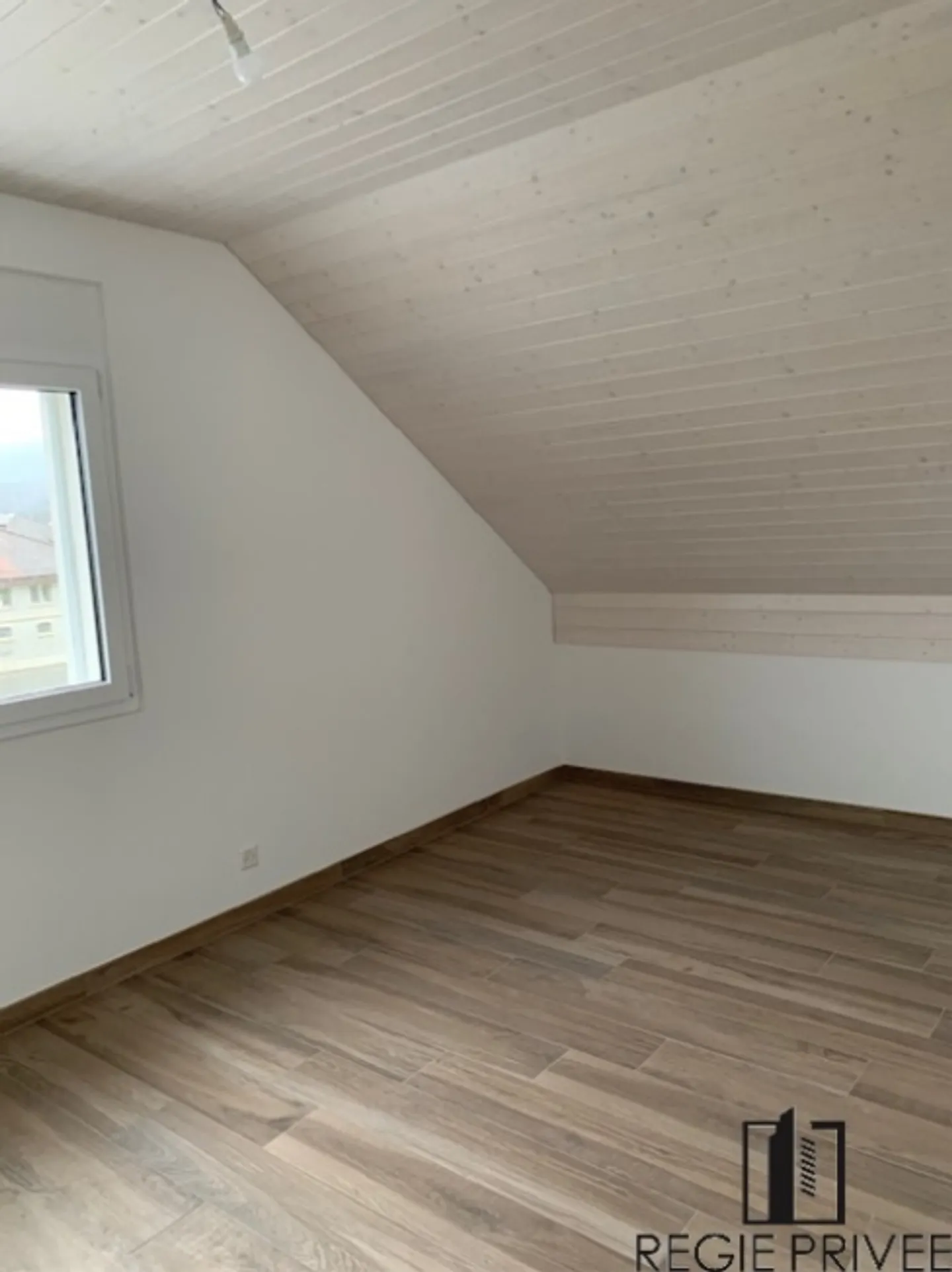 3,5-Zimmer-Wohnung im 3. Stock - Foto 4 von 6