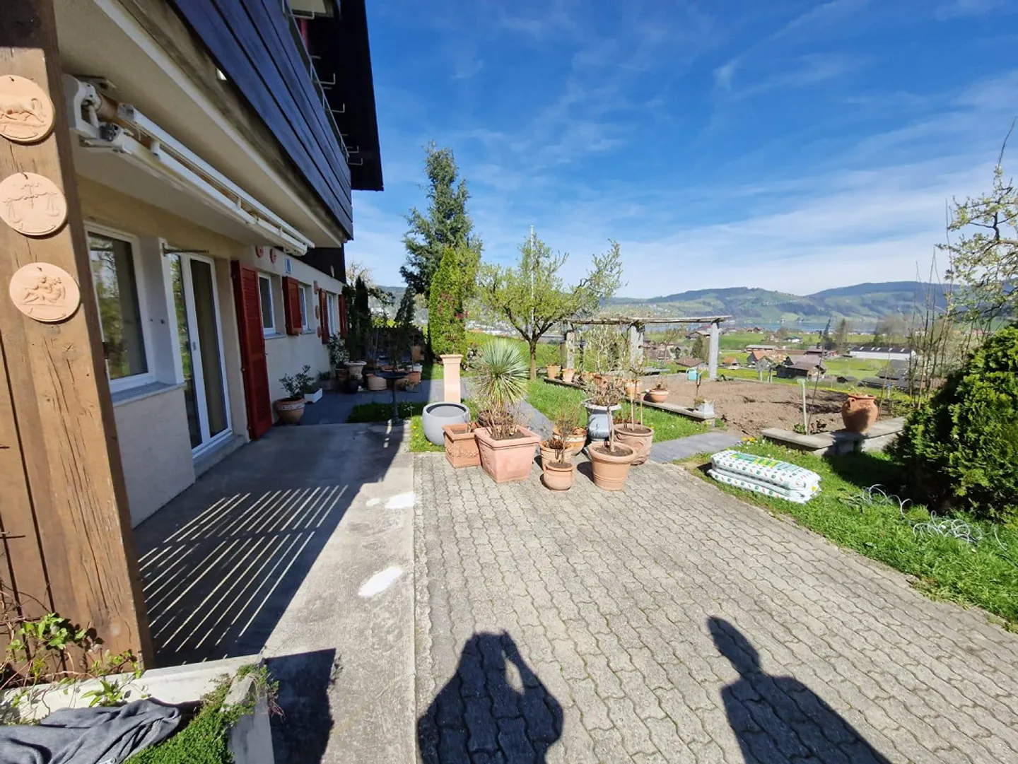 Beautiful Apartment - Photo 8 of 9