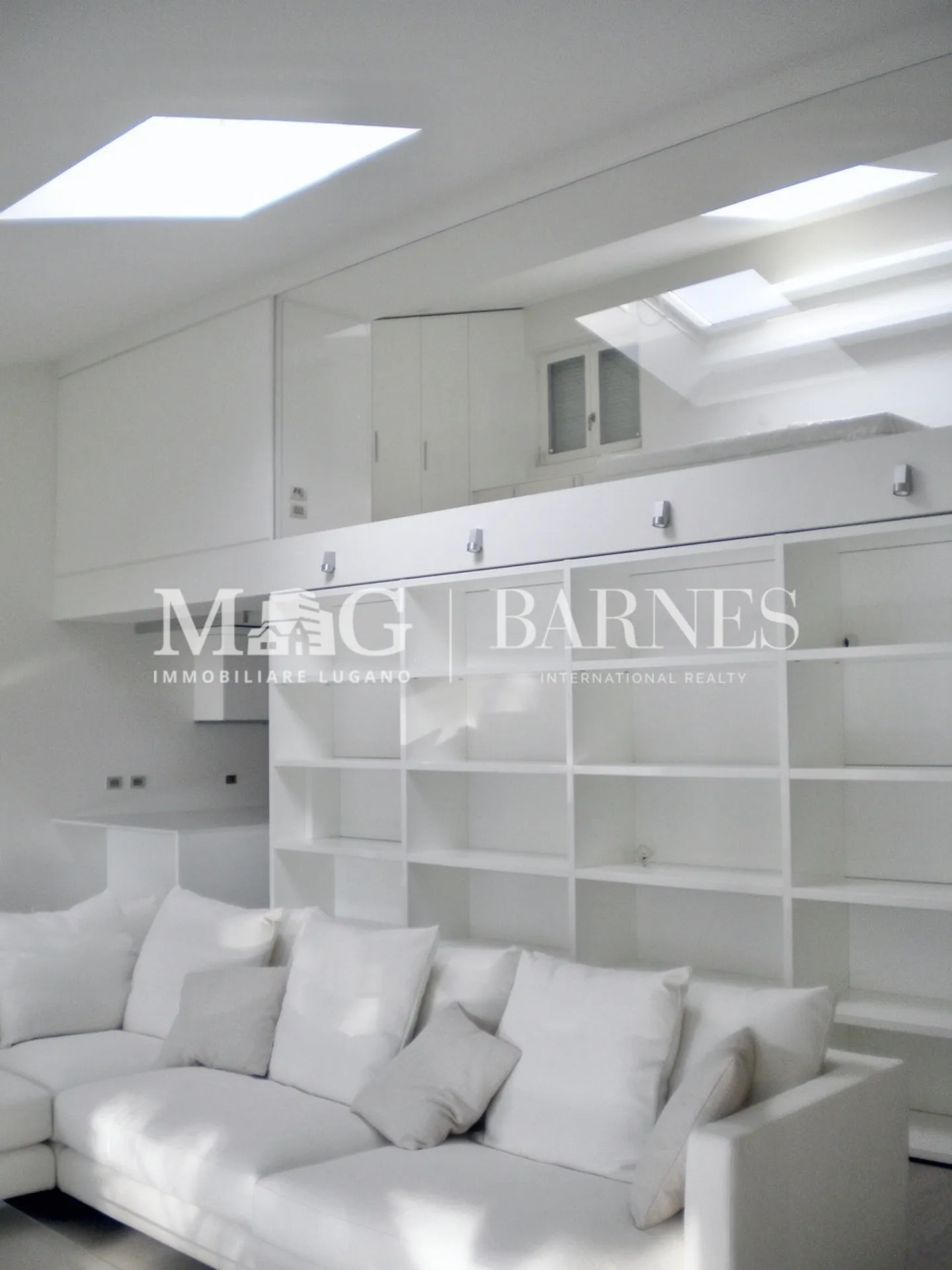Morcote: Rooftop penthouse 2.5 rooms with a view of Lake Lugano - Photo 10 of 13
