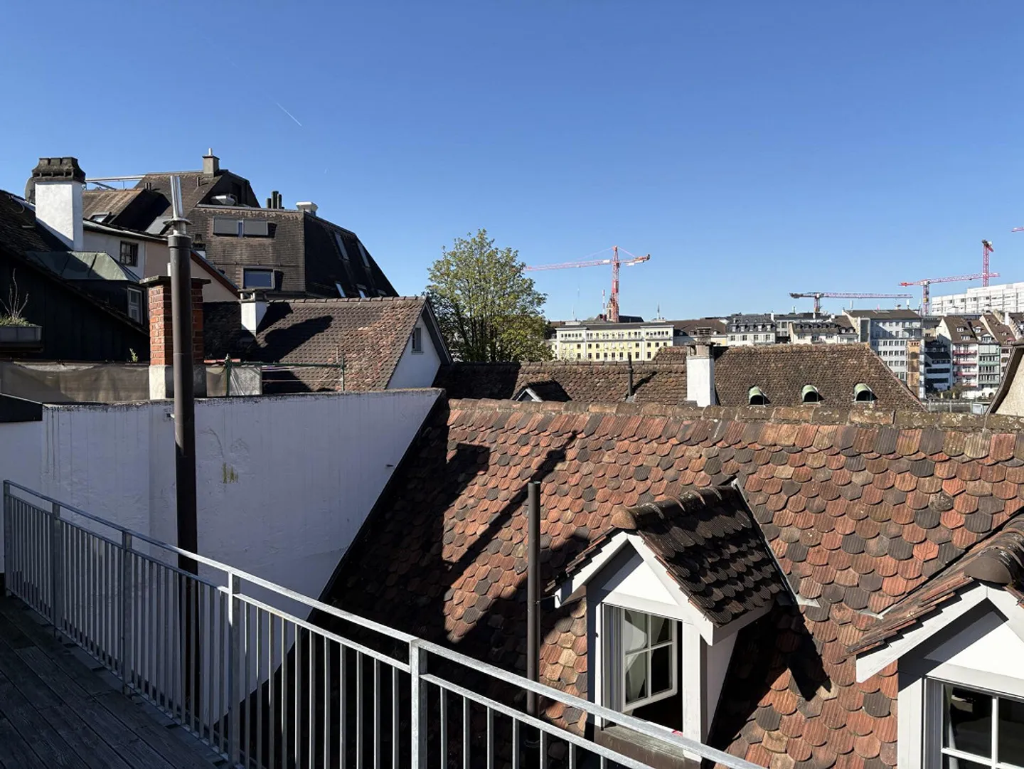 Bijou dans un emplacement central à Kleinbasel. "Airbnb, penthouse ... - Photo 12 sur 45